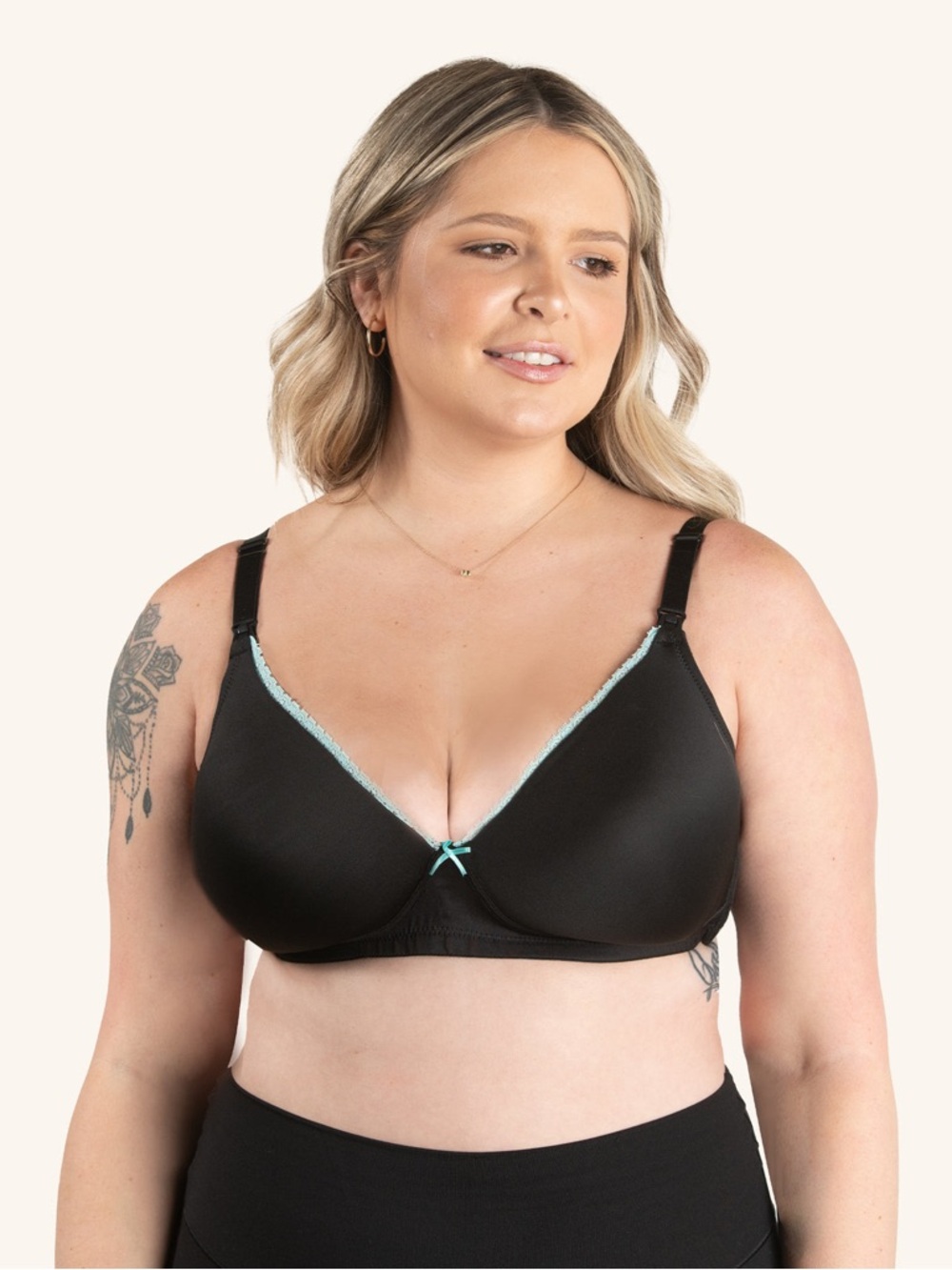 Leading Lady The Gabby Lightly Padded Black Wireless T-Shirt Nursing Bra W/Pads